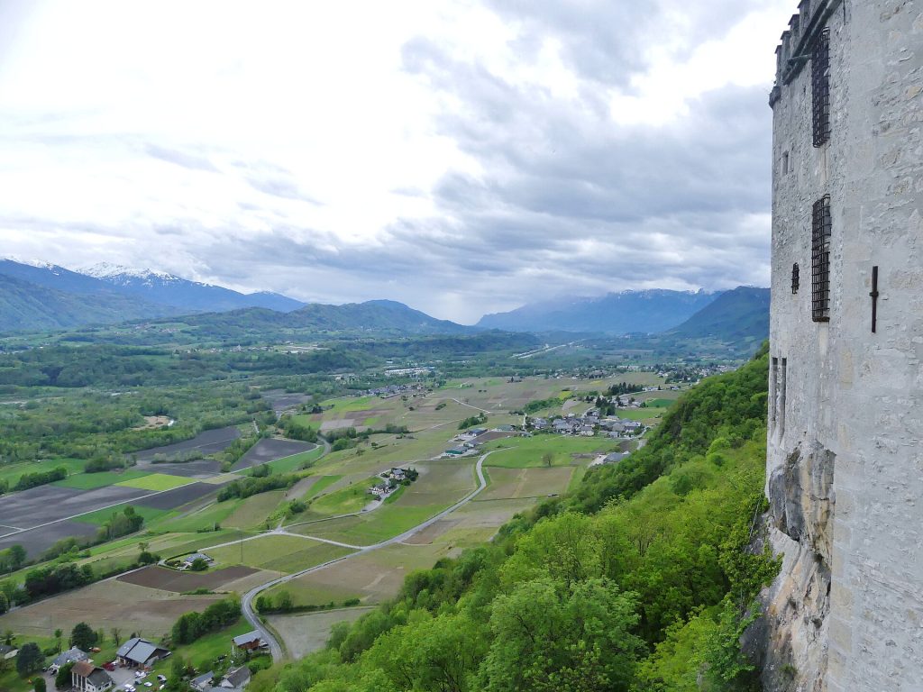 La Combe de Savoie vue depuis le château de Miolans, au cœur de la Savoie