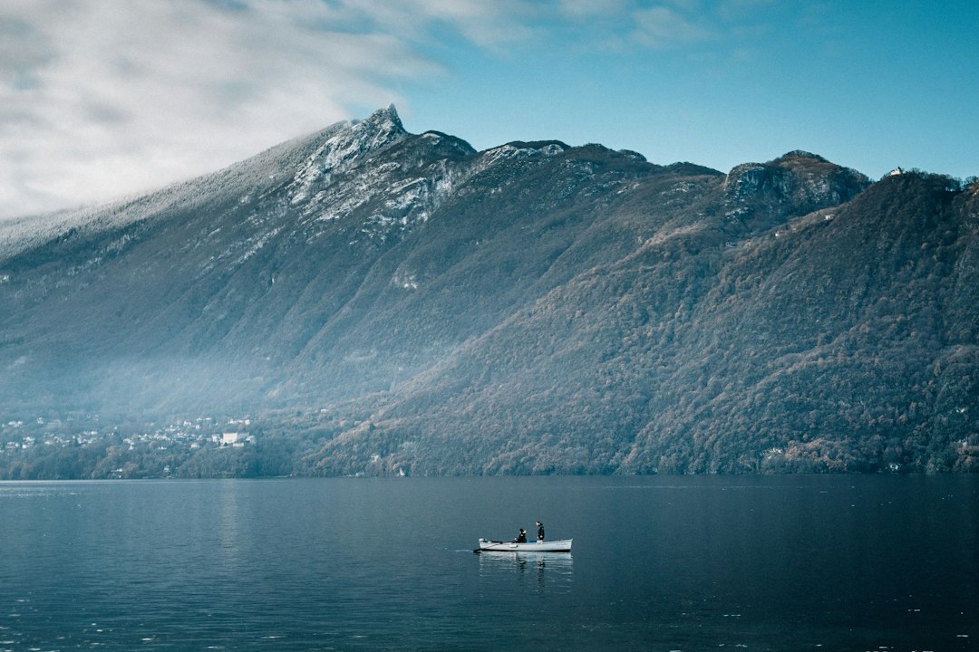 Matin d'hiver à Aix-les-Bains, ville thermale au bord du lac du Bourget