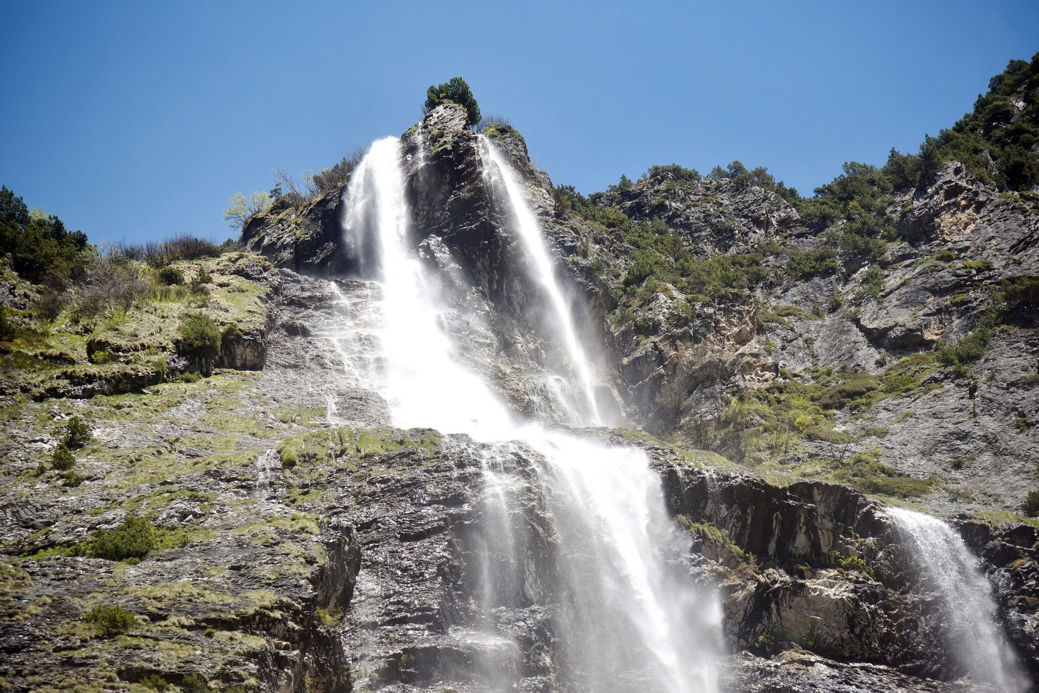 Cascade de la Vuzelle au-dessus de Planay, dans la vallée de Bozel